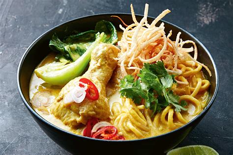 Khao Soi! A Creamy Coconut Curry Noodle Soup That Will Transport Your Taste Buds to Northern Thailand