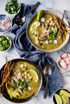 Pozole Verde? A Soul-Warming Symphony of Tangy Herbs and Tender Pork!