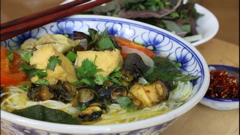  Qinzhou Snail Noodle Soup: Does This Tangy Delight Deserve a Spot on Your Culinary Bucket List?