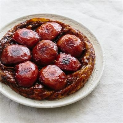  Tarte Tatin: A Delectable French Dessert Where Caramel Dreams Meet Buttery Pastry Bliss!